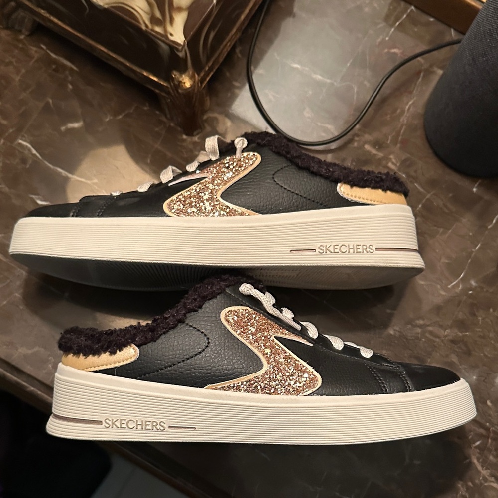 Skechers Women's Black and Gold Glitter Sneakers